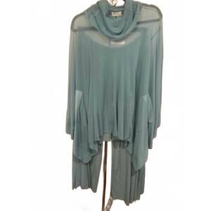 NEW PETIT POIS BY VIVIANA G women's loose poncho with matching pants in celeste